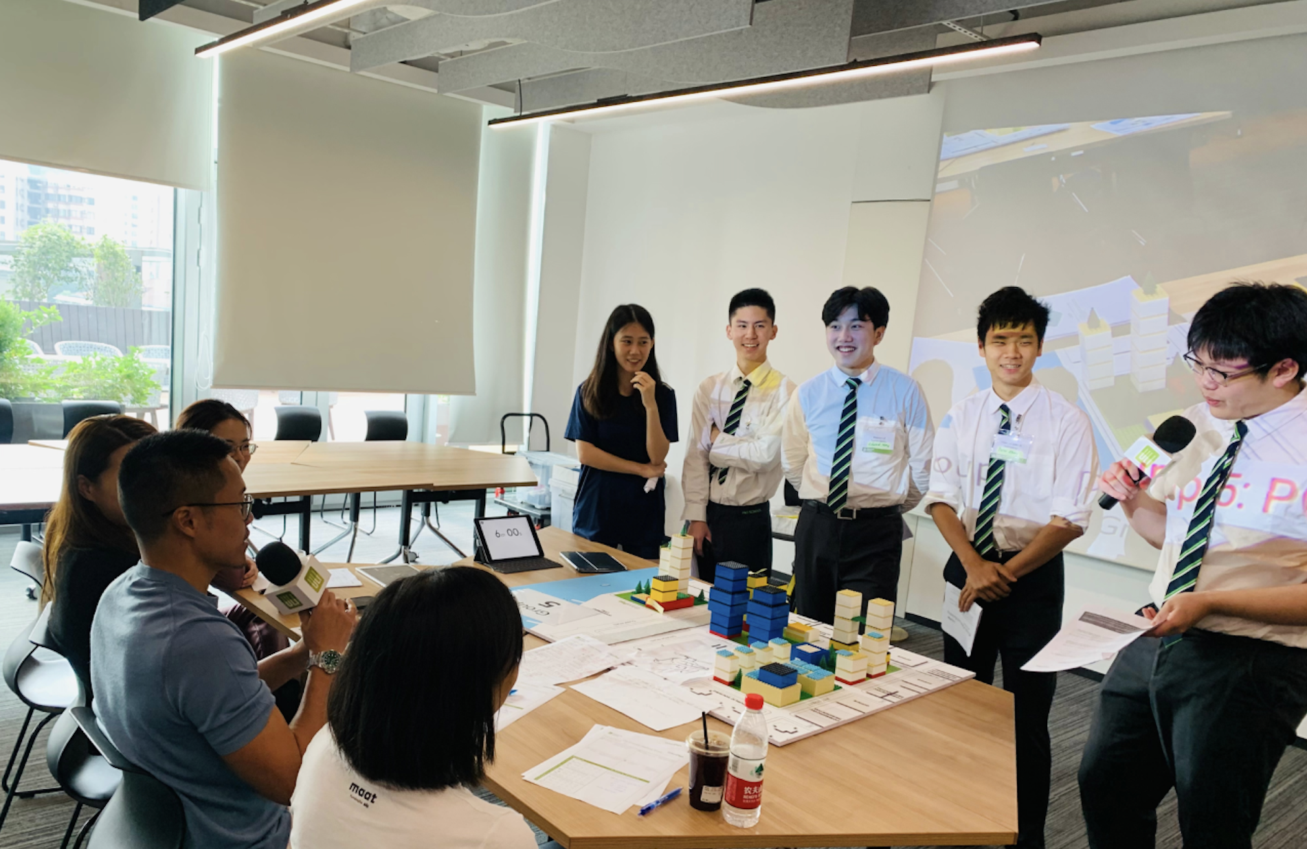 Loomberg Finance Club